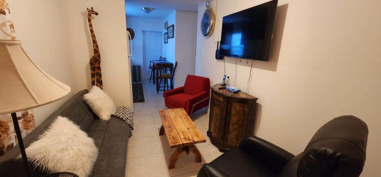 Leo Guest House Hollywood Ngoại thất bức ảnh